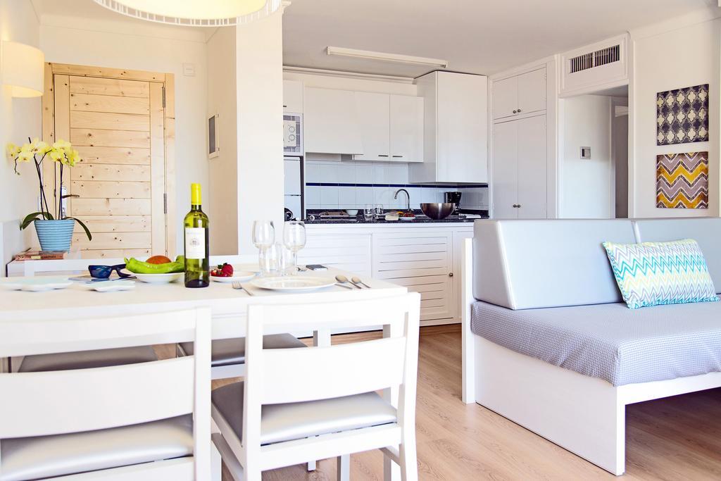 Apartamentos Sivella Port de Pollenca Bilik gambar